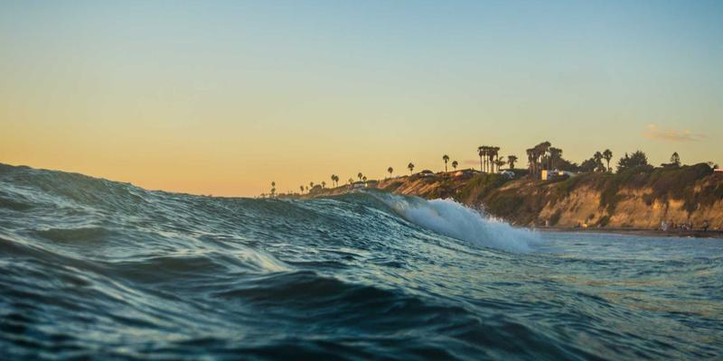 婚礼摄影的情感叙事艺术：从晨袍到派对，用专业摄影记录每一帧风景与赛博朋克风格